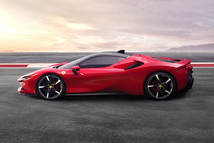 [사진자료] Ferrari SF90 Stradale (2).jpg